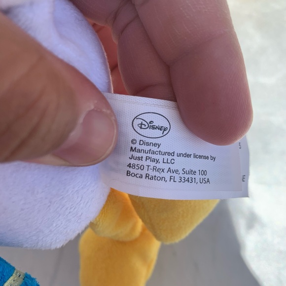 Disney Donald Duck plushy from Disneyland - Picture 6 of 7